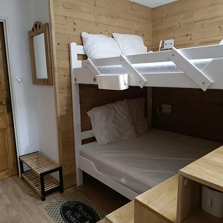 Apartment 4-6 Couchages.pied Des Pistes.residence Montana1